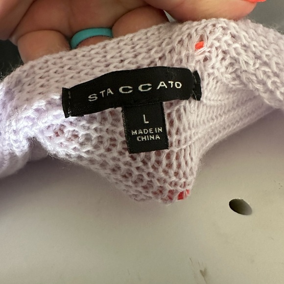 Staccato Lavender Women's Sweater with cold shoulder Size Large - Picture 4 of 4